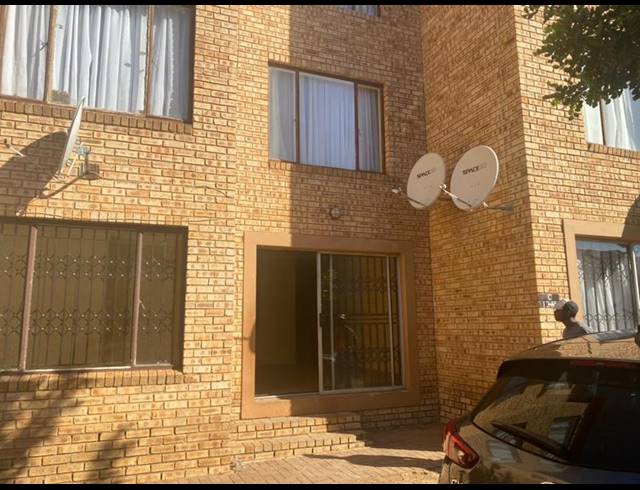 2 BEDROOM PROPERTY TO RENT IN GREENHILLS